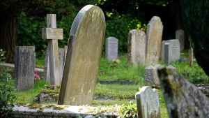 8 Ways To Cope With Death&nbsp;Anxiety