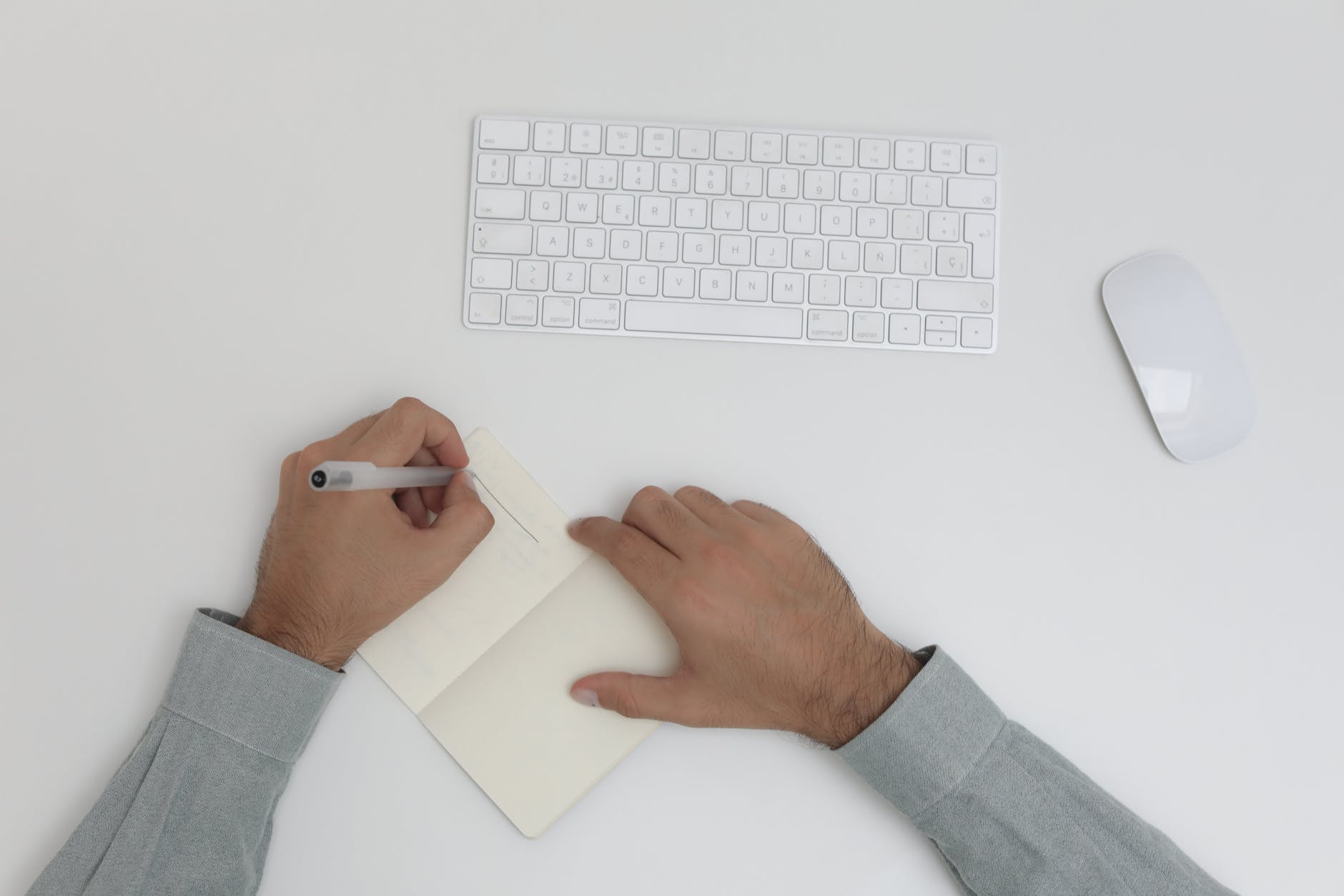 Are The Left Handers Smarter Than Right Handers?